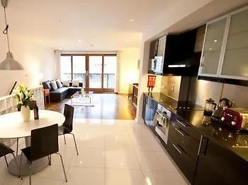 Ifsc Dublin City Apartments Hotel